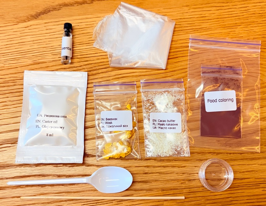 LiP BALM with beeswax your SPA salon, Vlastní spa salón číslo šarže/ sp. do: Item No: 15160002A EAN: 4823076116286