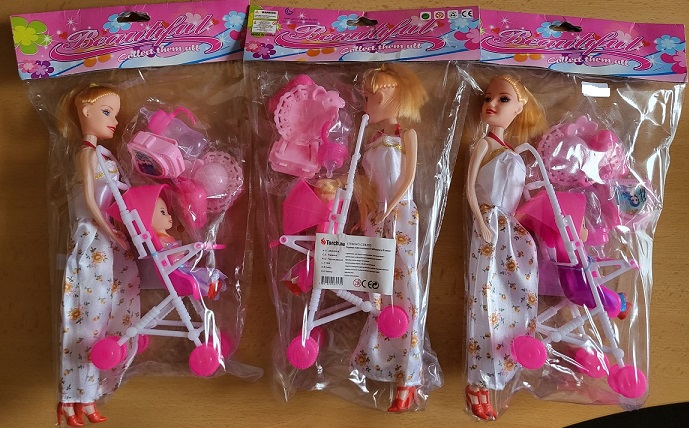 panenka Beautiful Collect them all údaje na dolepené etiketě: ITEM NO: C08253, Panenka